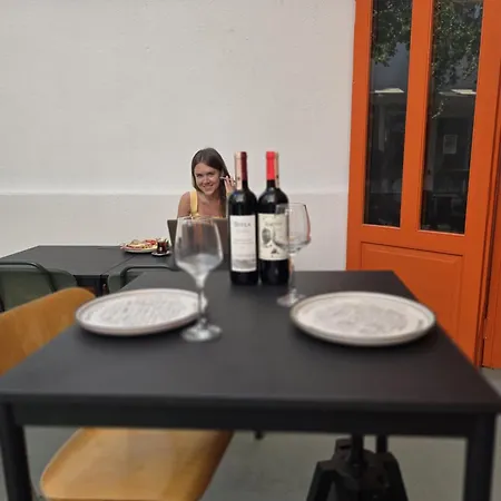 The Cranberries אכסניה בודרום